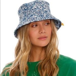 🌀🦖Agua Bendita Reversible bucket hat